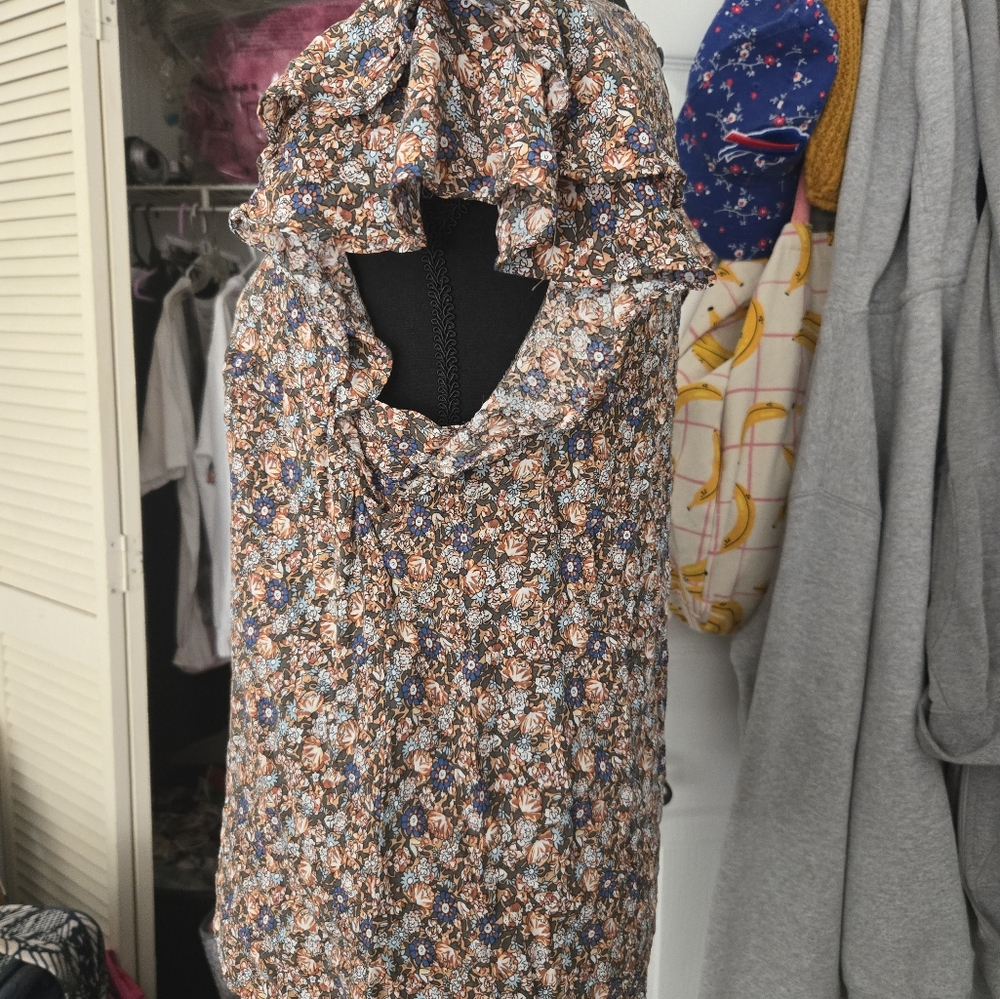 RACHEL Floral Ruffle Blouse - Picture 7 of 9